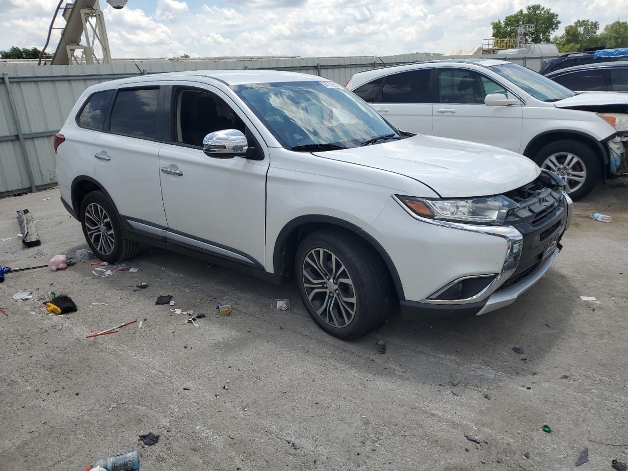 2016 Mitsubishi Outlander Se - Image 4