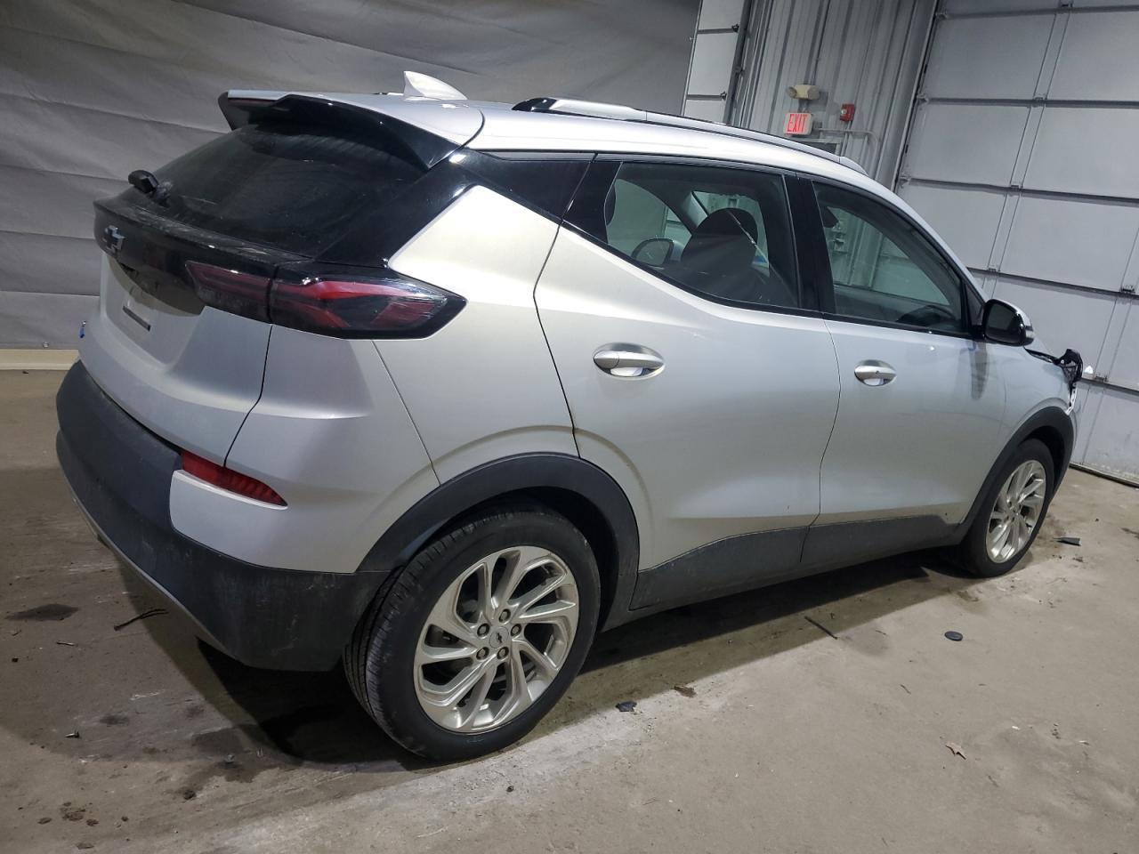 2023 Chevrolet Bolt Euv Lt - Image 3