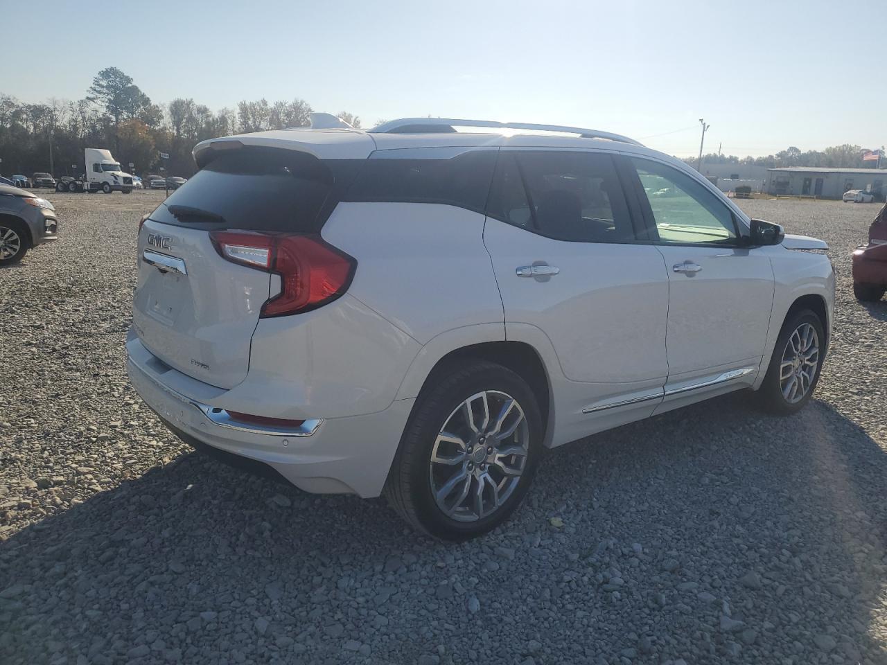 2024 GMC Terrain Denali - Image 3