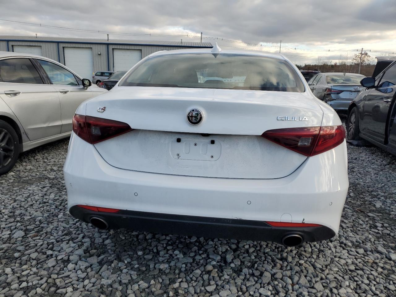 2017 Alfa Romeo Giulia Q4 - Фото 6