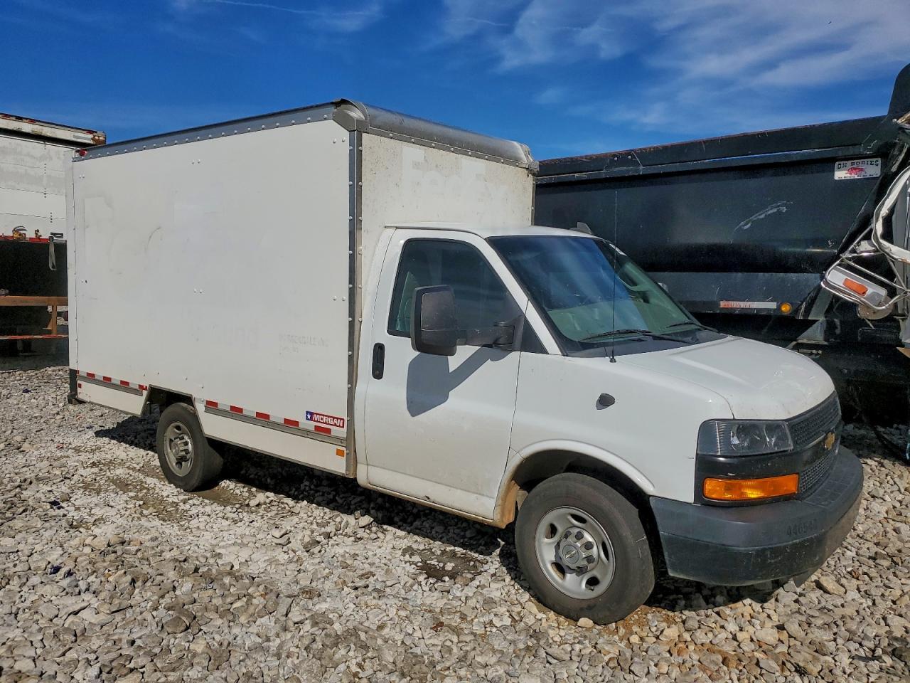 2020 Chevrolet Express 3500 Delivery Van - Фото 4