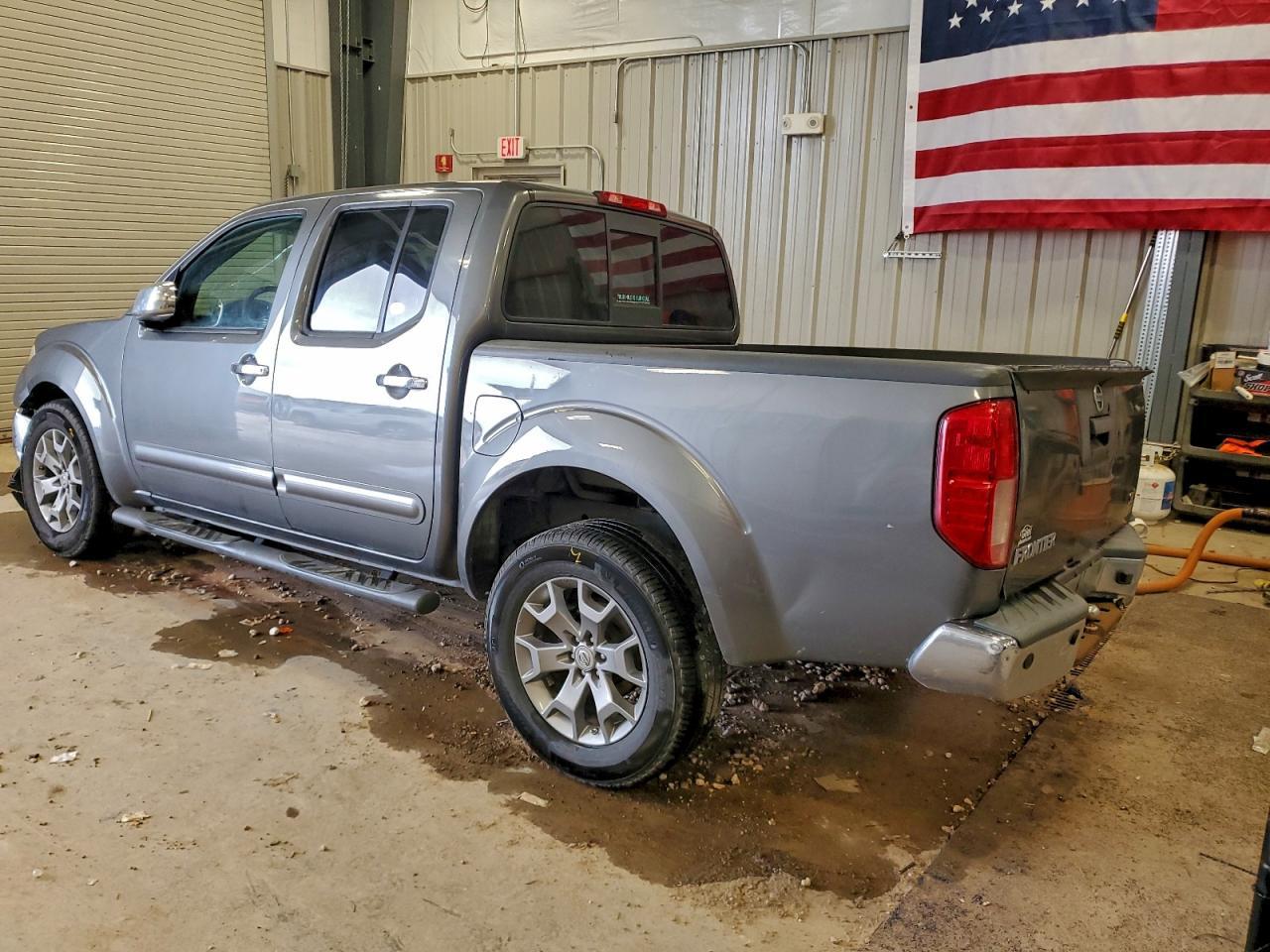 2019 Nissan Frontier S - Фото 2