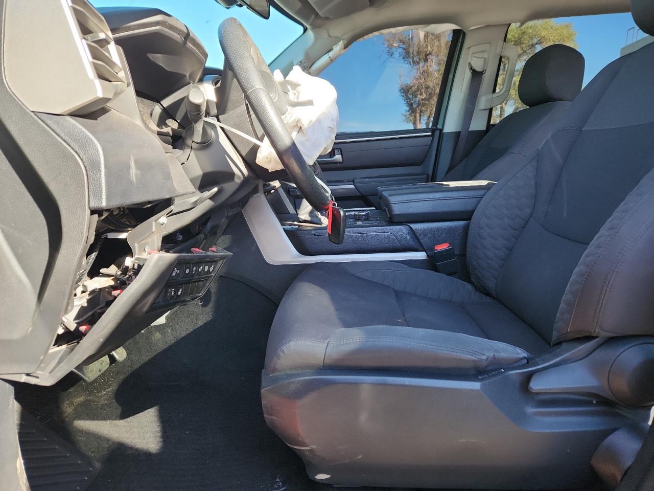 2024 Toyota Tundra Crewmax Sr5 - Image 7