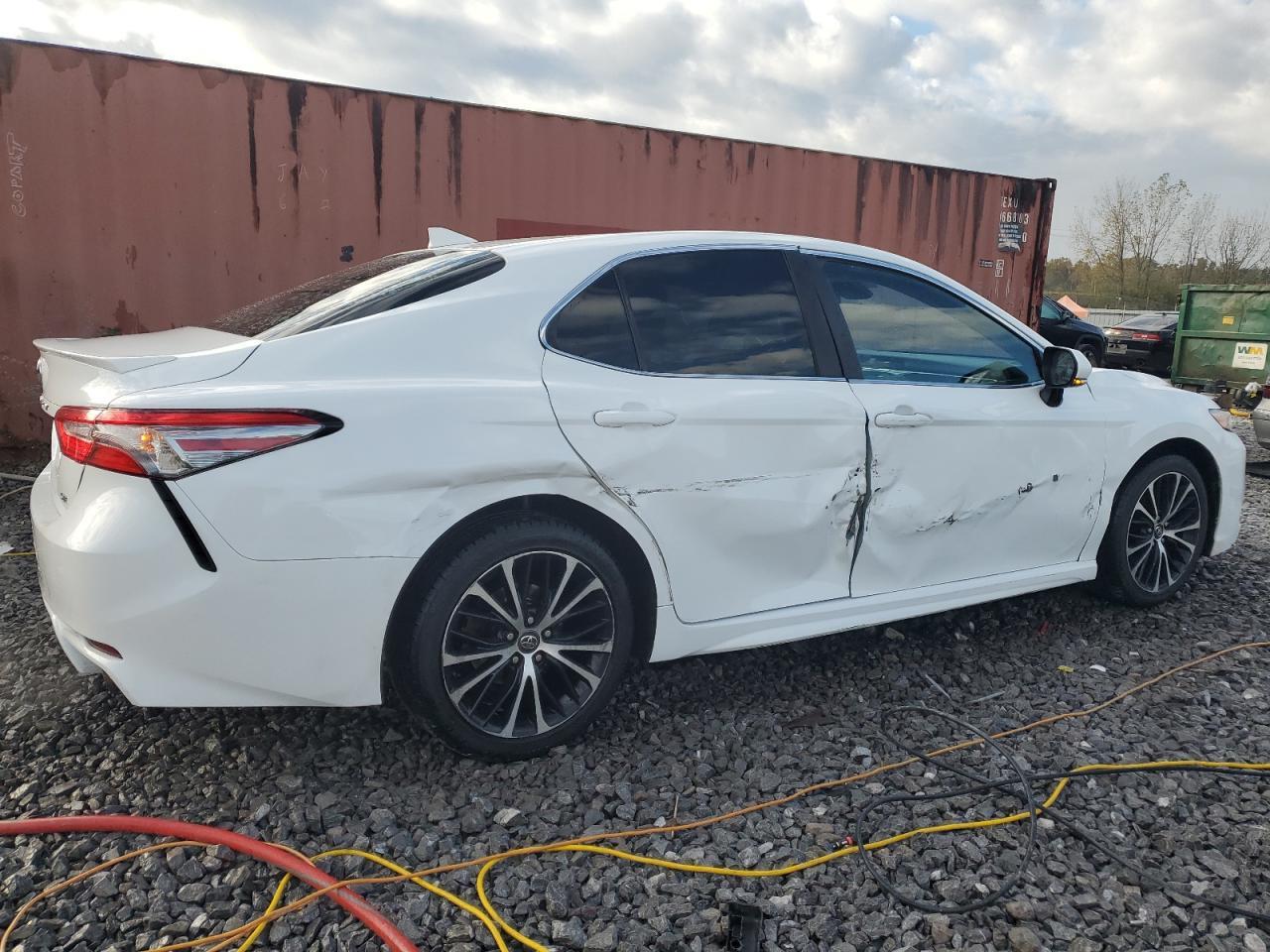 2018 Toyota Camry Se - Image 3