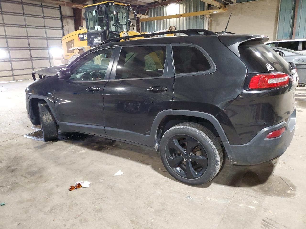 2016 Jeep Cherokee Latitude - Фото 2