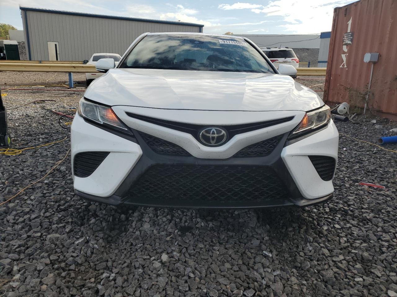 2018 Toyota Camry Se - Image 5