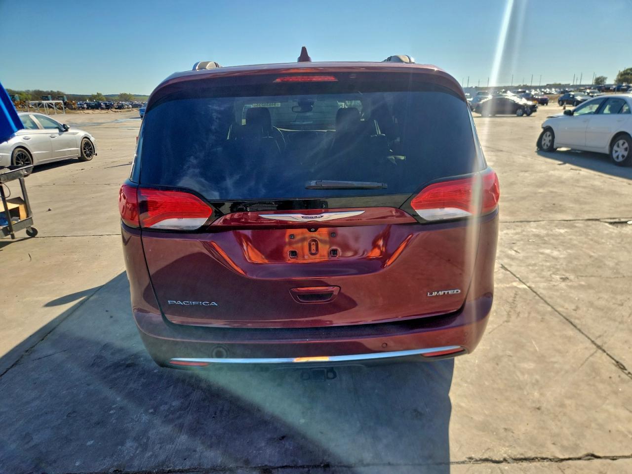 2018 Chrysler Pacifica Limited - Фото 6