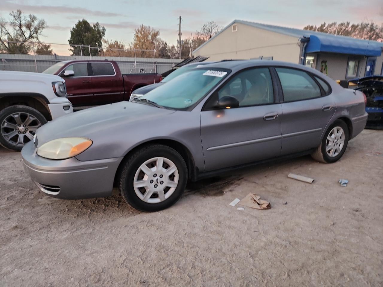 2006 Ford Taurus