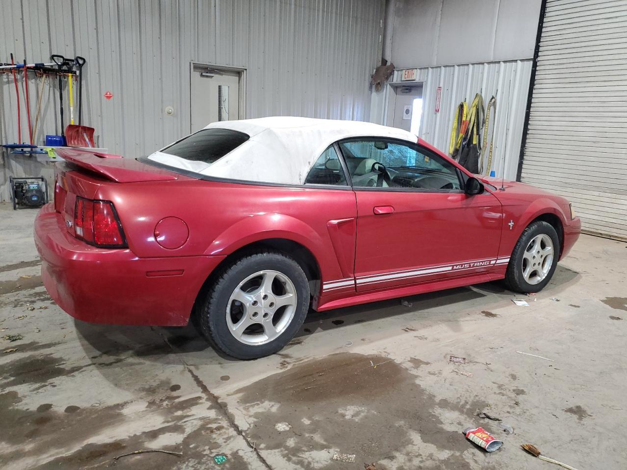 2000 Ford Mustang - Фото 3