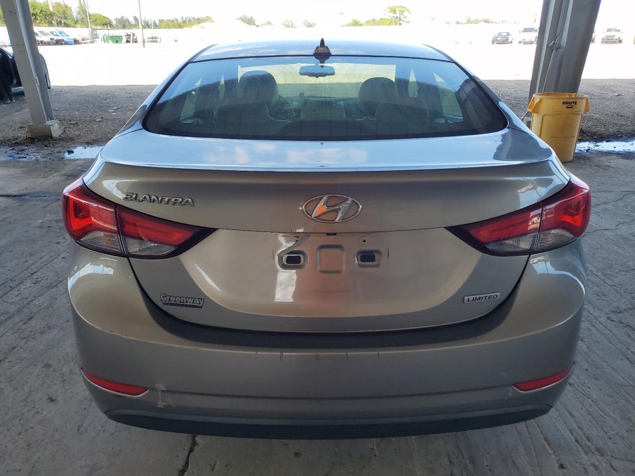 2014 Hyundai Elantra Se - Фото 6