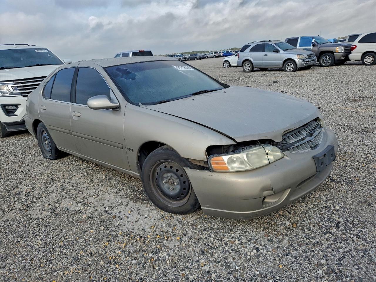 2001 Nissan Altima Xe - Фото 4