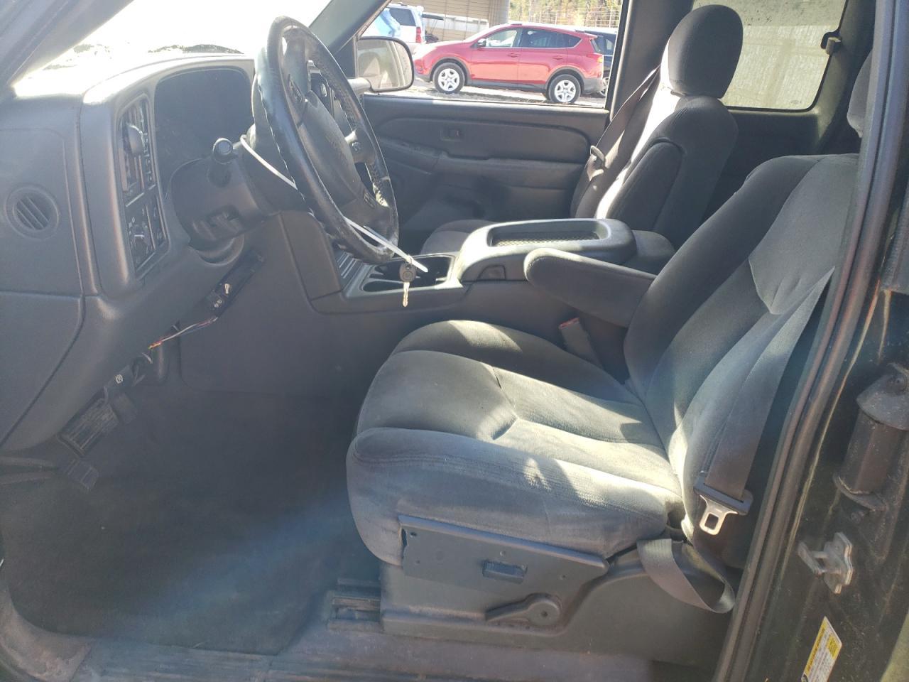 2006 GMC Sierra K2500 Heavy Duty - Image 7