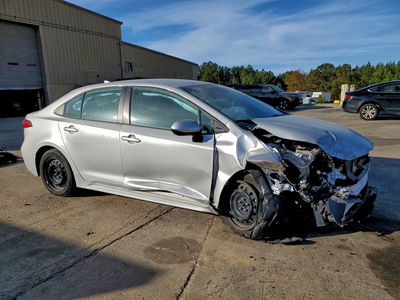 2021 Toyota Corolla Le - Фото 4