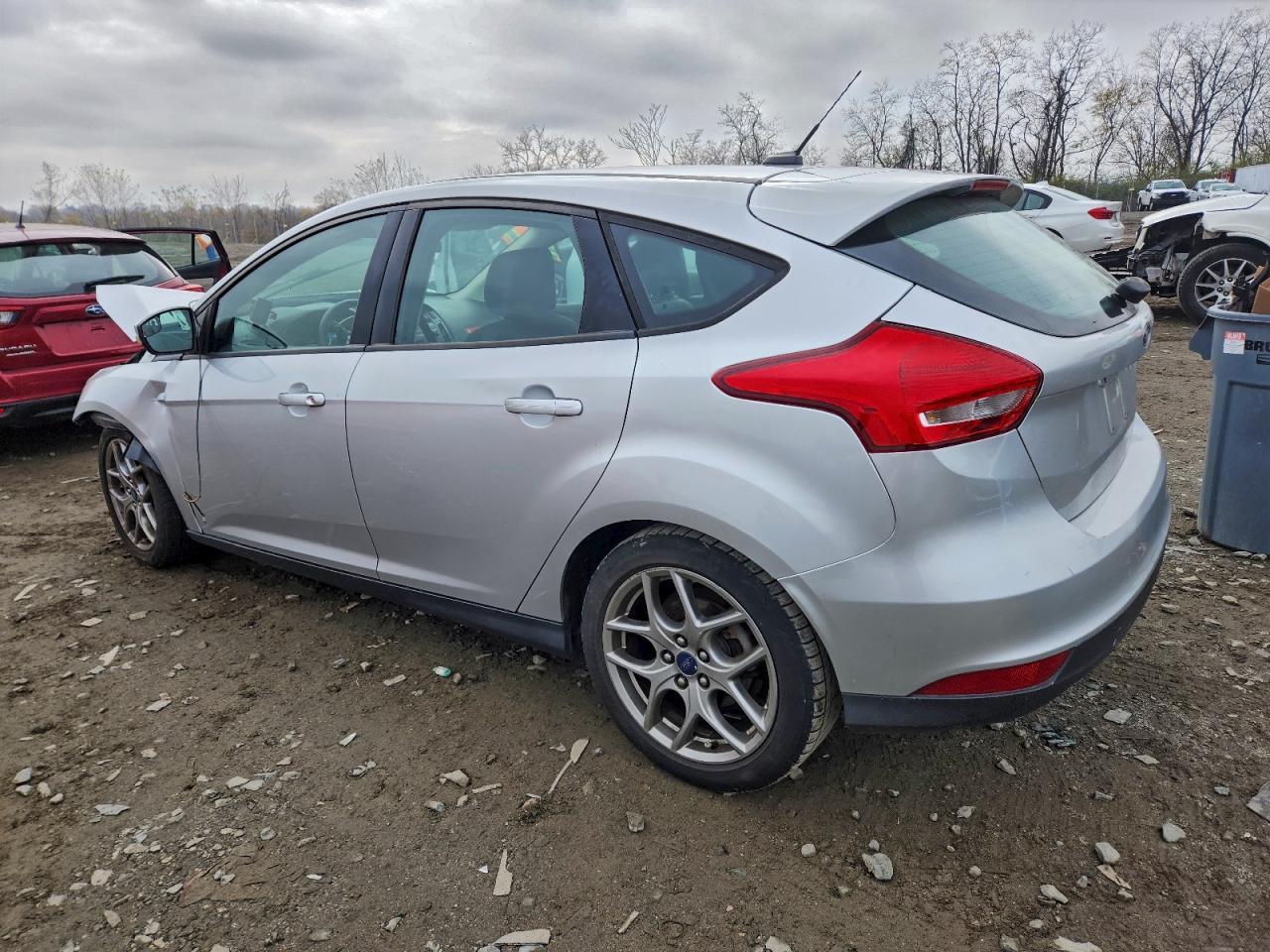 2015 Ford Focus Se - Фото 2