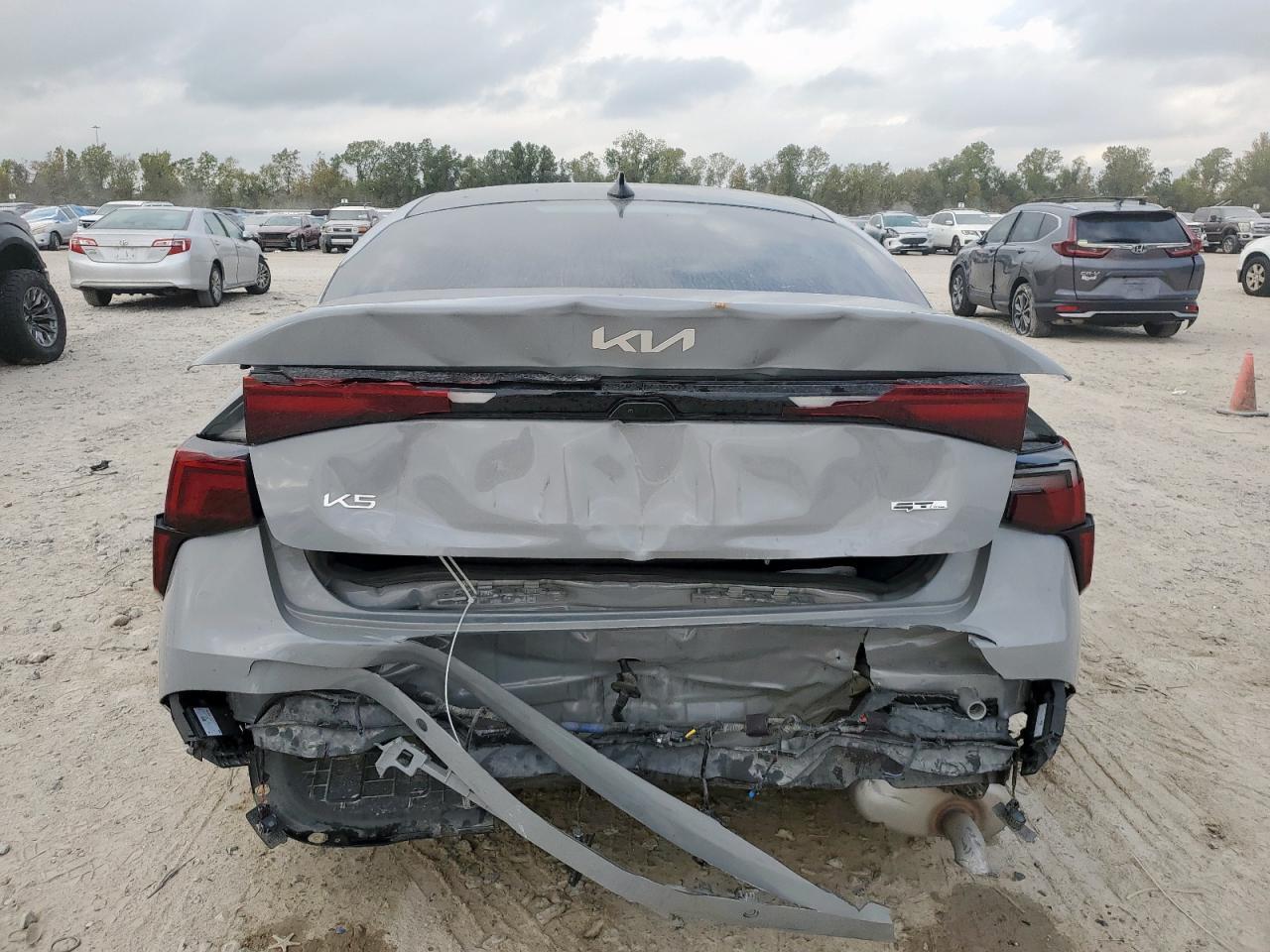 2025 Kia K5 Gt Line - Image 6