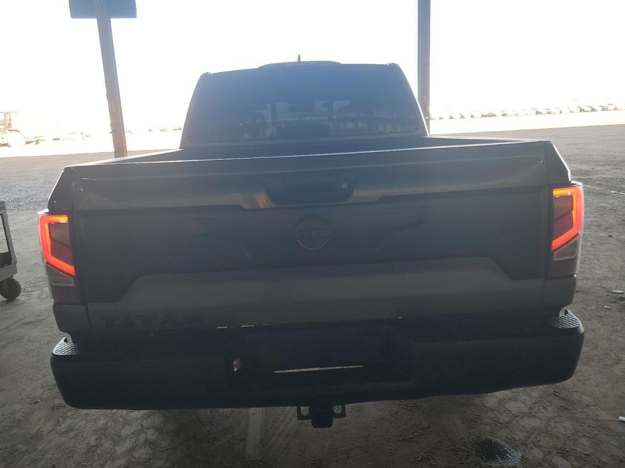 2024 Nissan Titan Pro-4X - Image 6