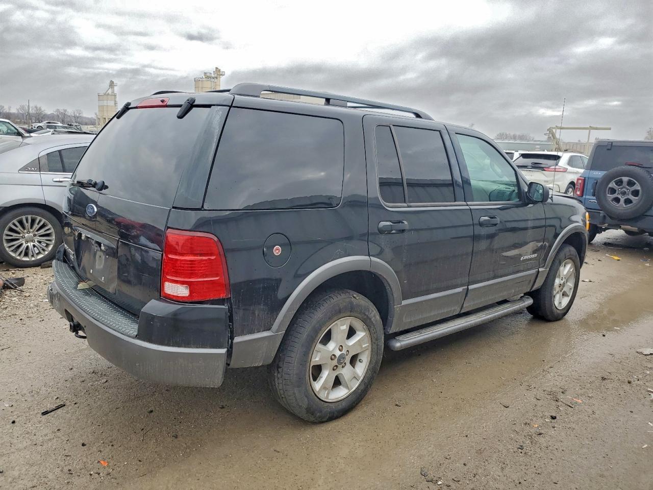 2004 Ford Explorer Xlt - Image 3