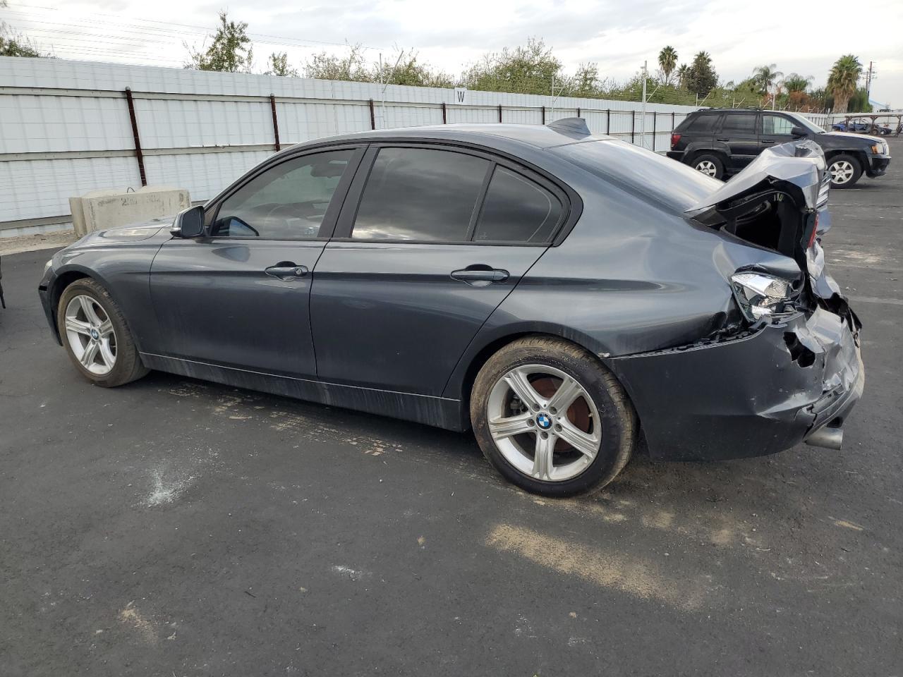 2015 BMW 320 I - Фото 2