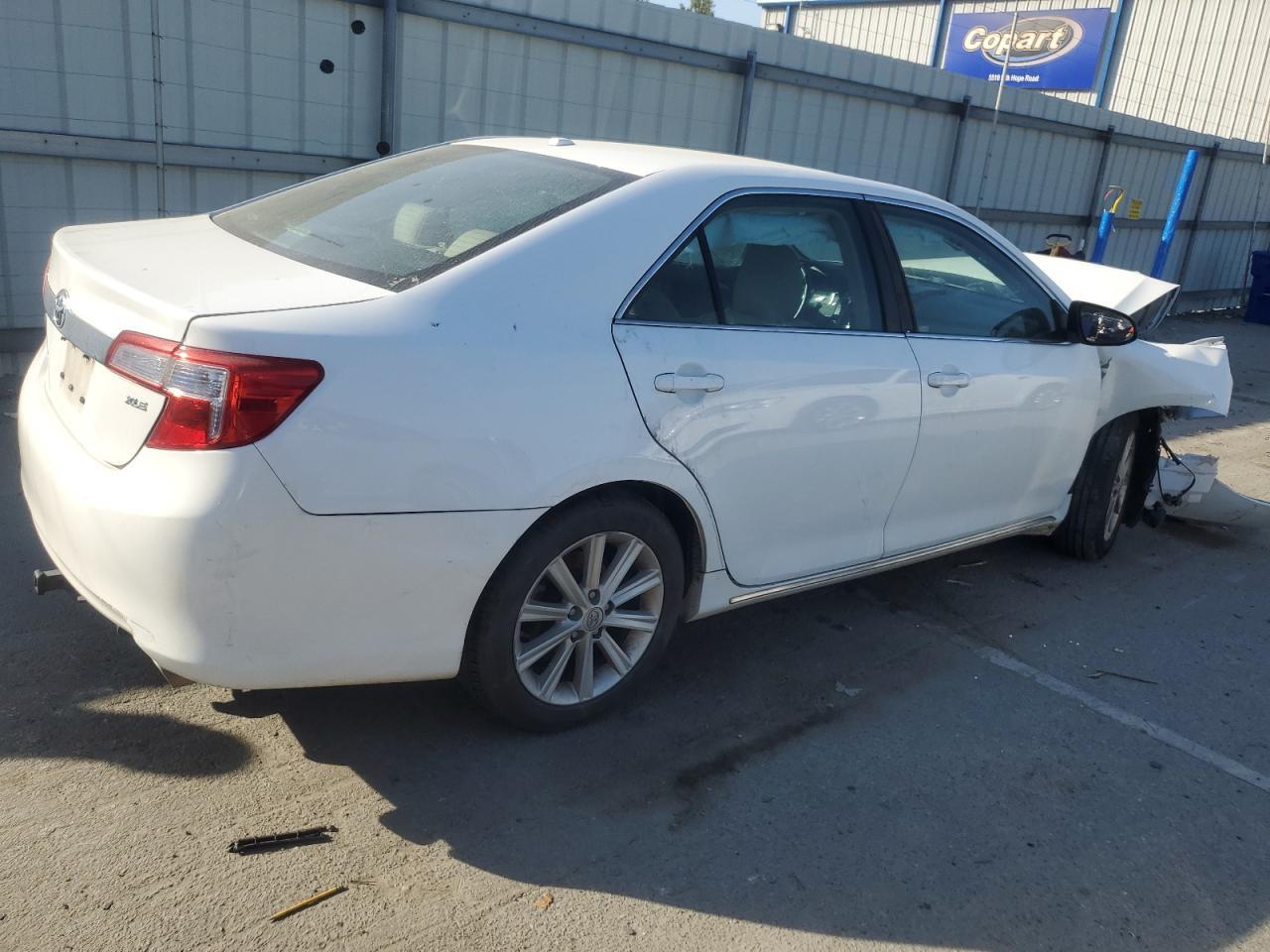 2014 Toyota Camry L - Фото 3