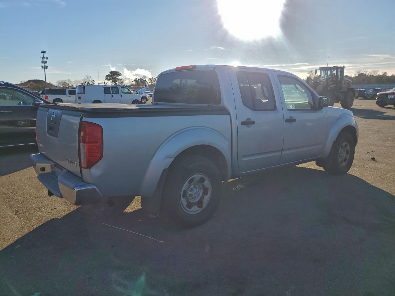 2007 Niss Frontier Crew Cab Le - Image 3