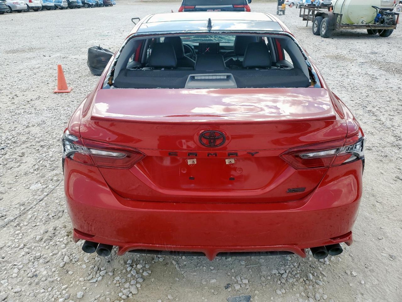 2022 Toyota Camry Xse - Фото 6