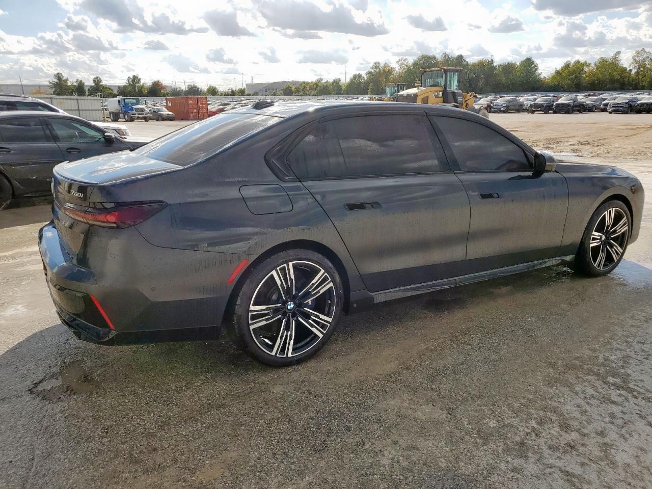 2023 BMW 760 Xi - Фото 3