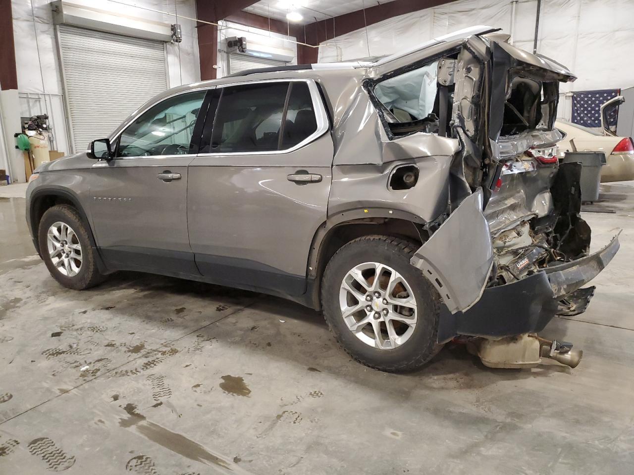 2018 Chevrolet Traverse Lt - Фото 2