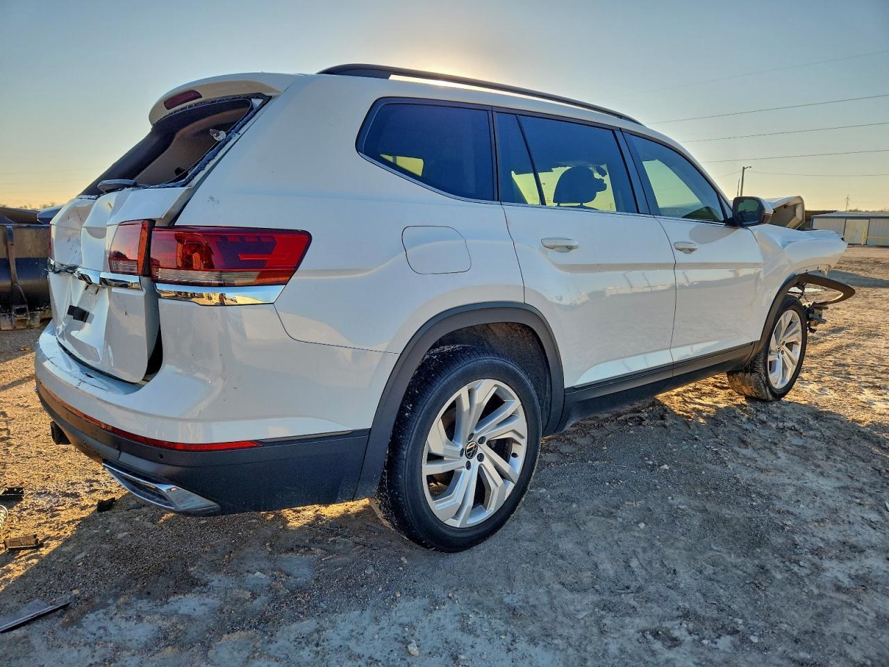 2021 Volkswagen Atlas - Image 3