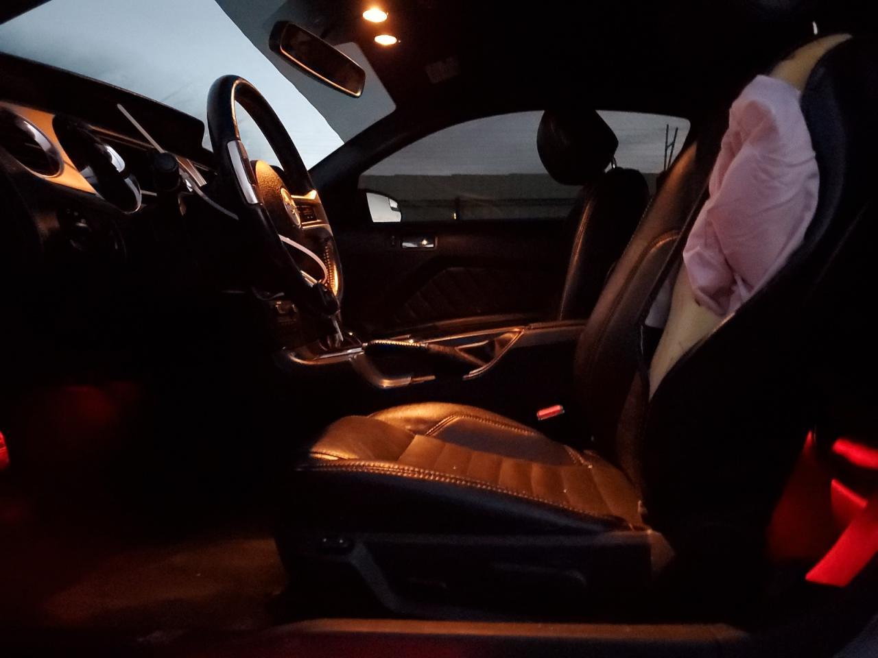 2013 Ford Mustang - Image 7