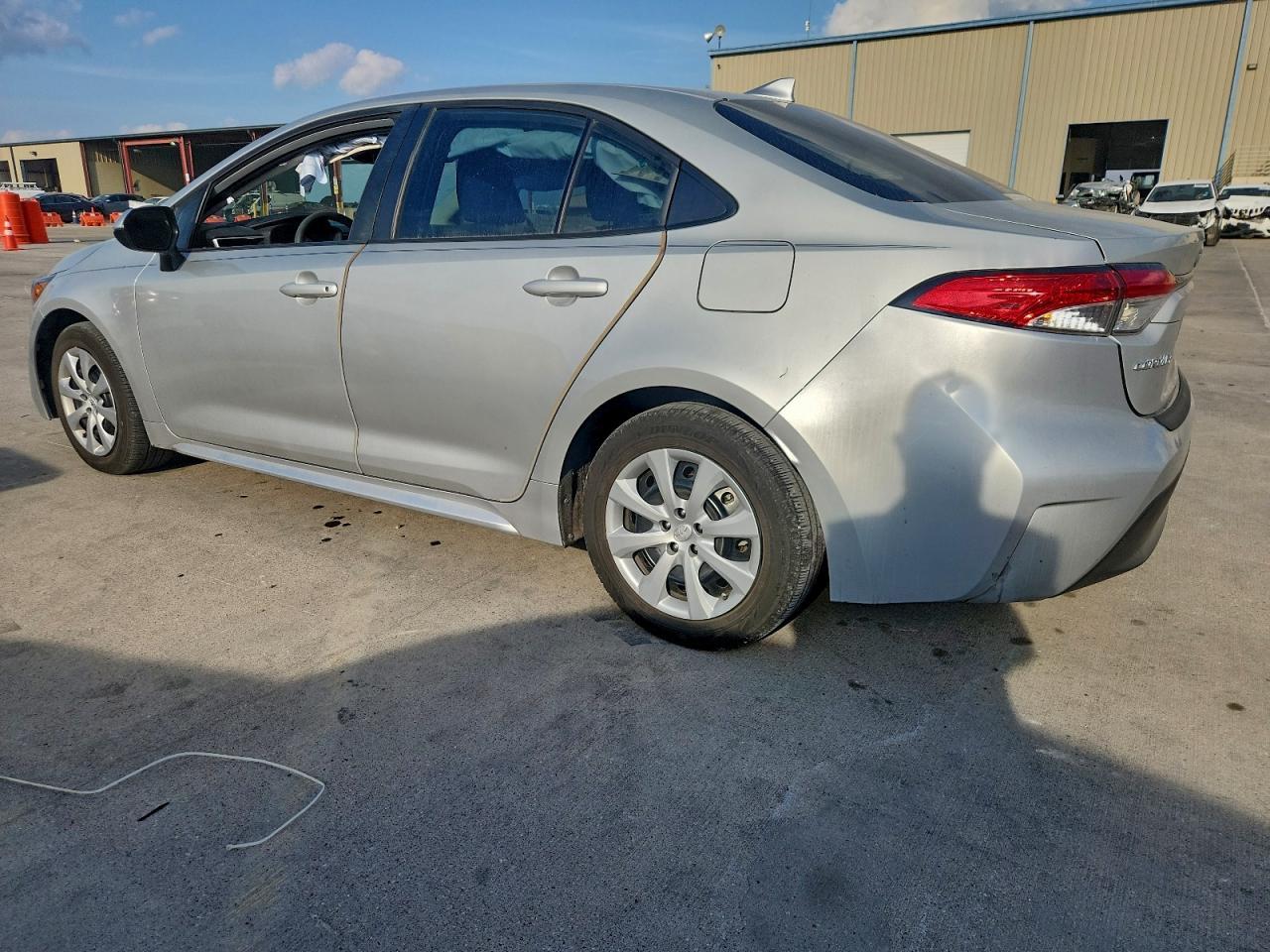 2024 Toyota Corolla Le - Фото 2