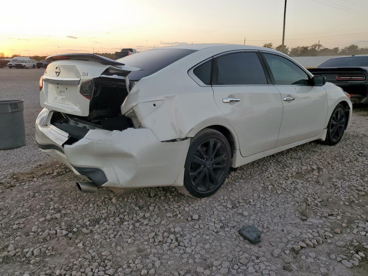 2017 Nissan Altima 2.5 - Фото 3