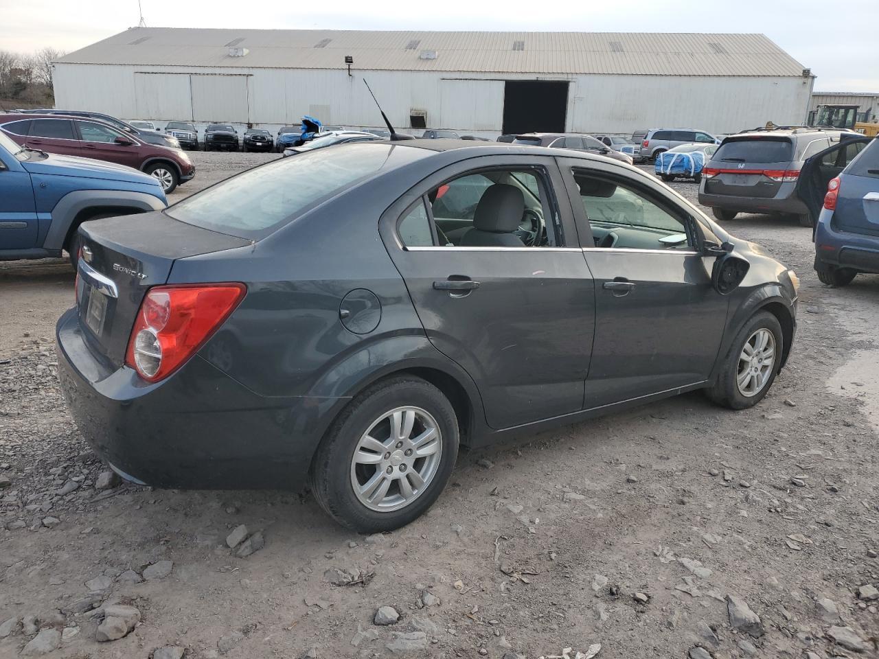 2014 Chevrolet Sonic Lt - Фото 3