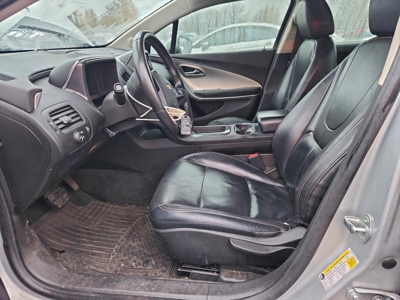 2012 Chevrolet Volt - Image 7