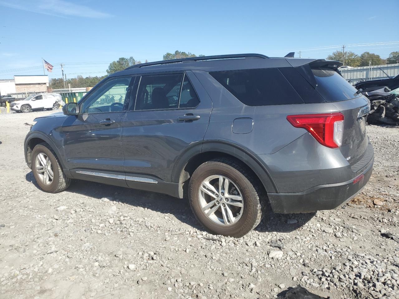 2023 Ford Explorer Xlt - Image 2