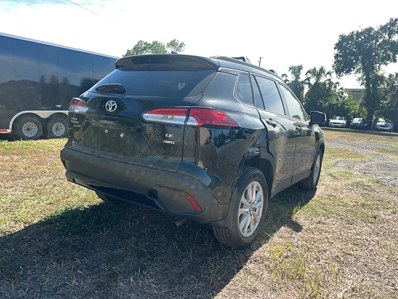 2023 Toyota Corolla Cross Le - Фото 4