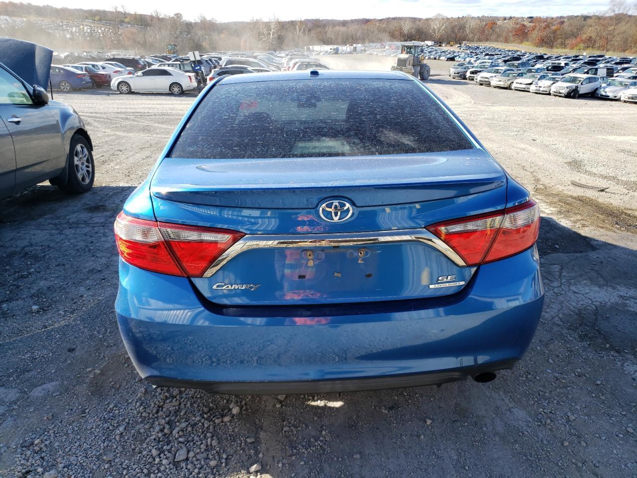 2016 Toyota Camry Le - Фото 6