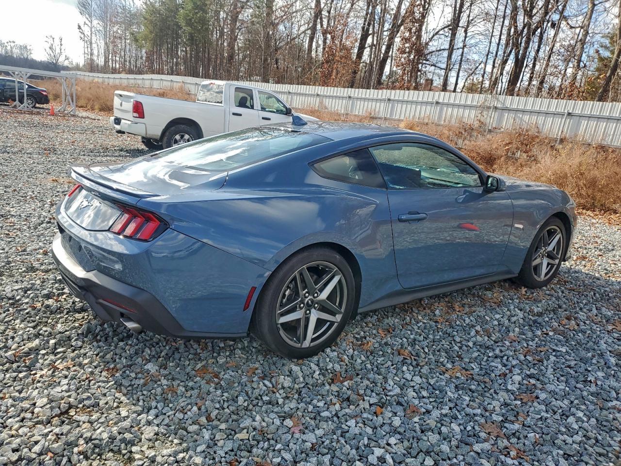 2024 Ford Mustang - Фото 3