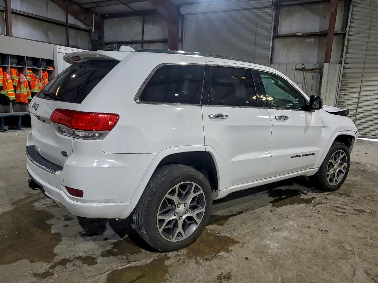 2019 Jeep Grand Cherokee Overland - Фото 3