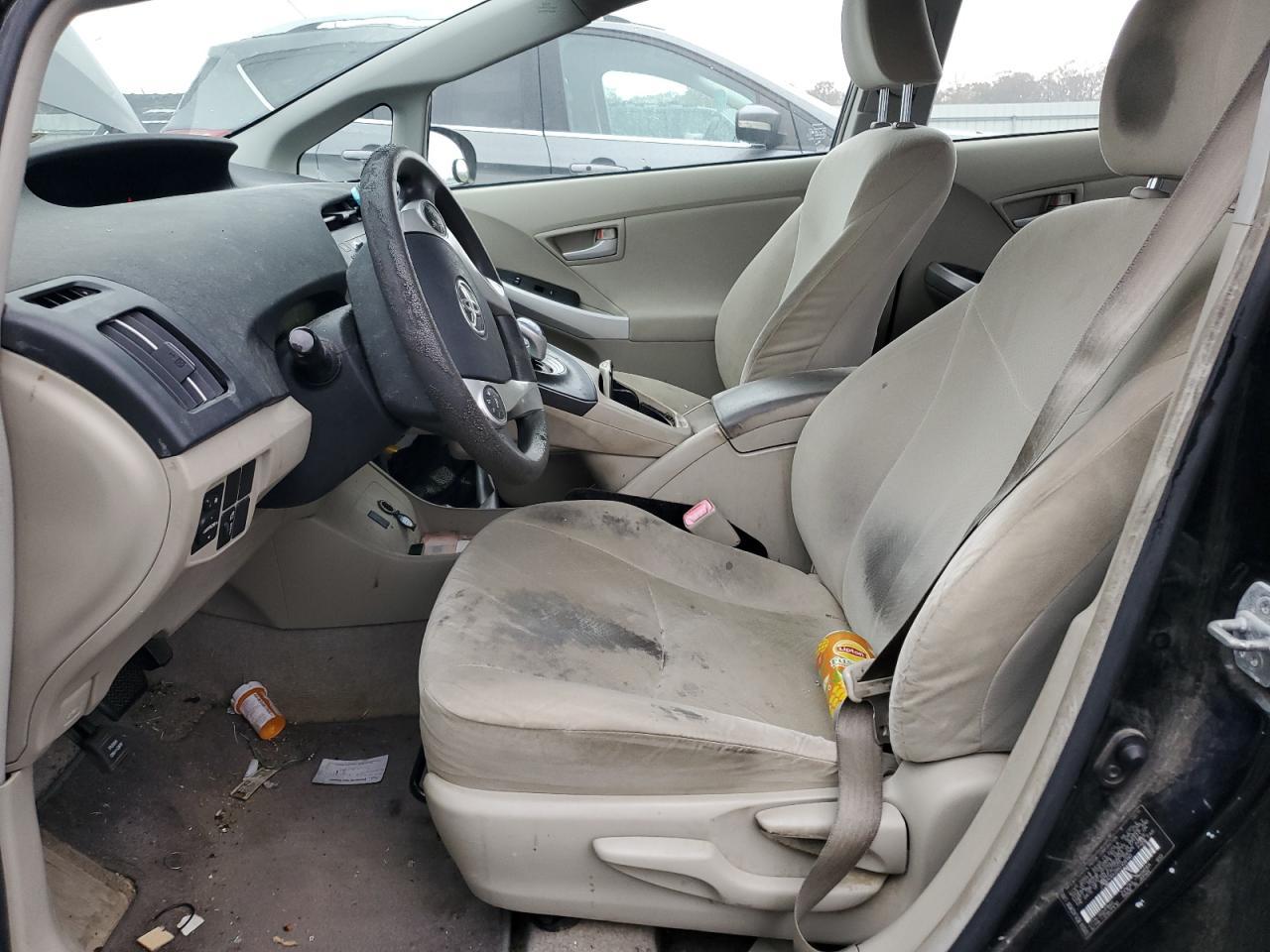 2011 Toyota Prius Two - Фото 7