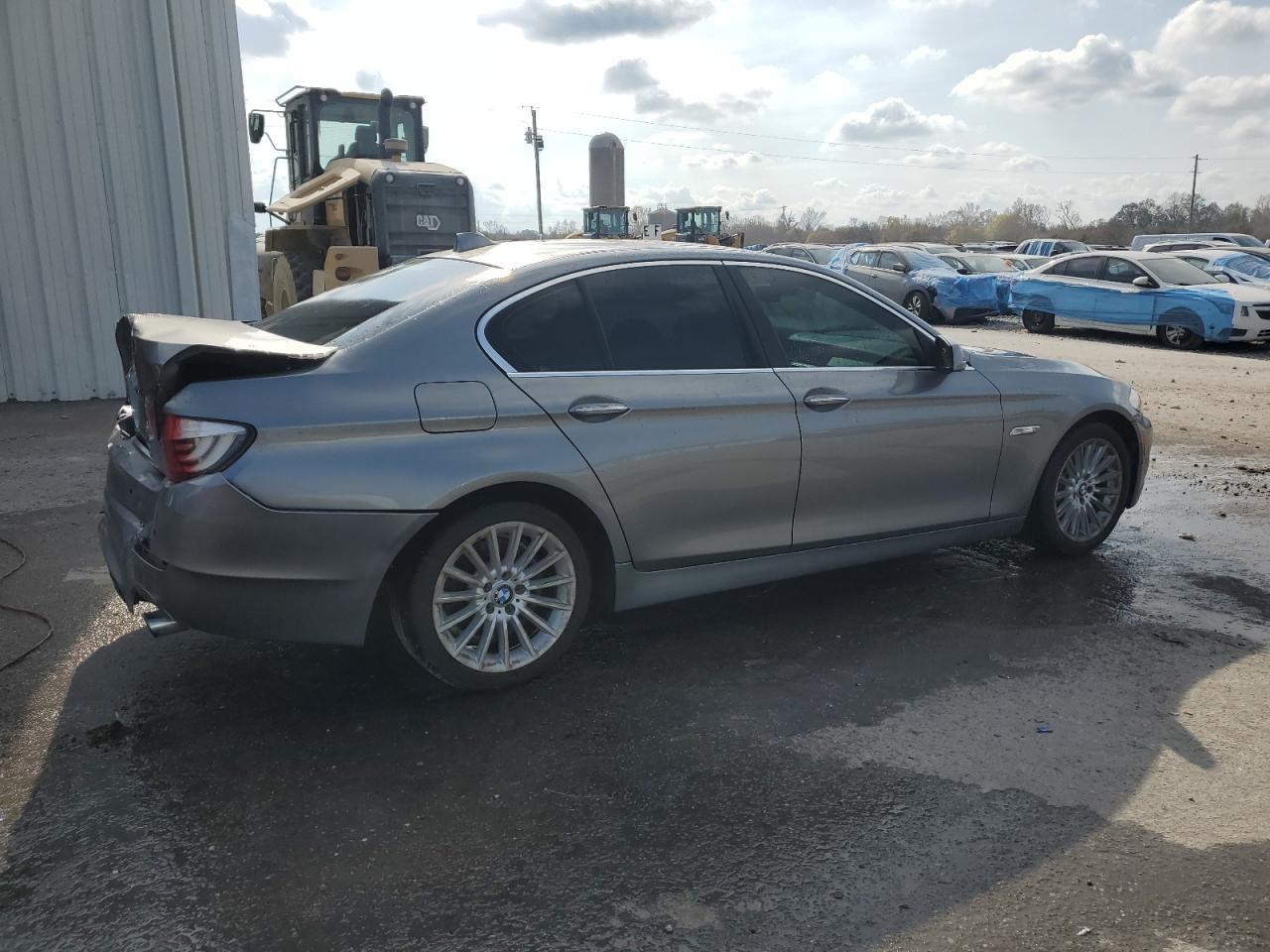 2012 BMW 535 I - Image 3