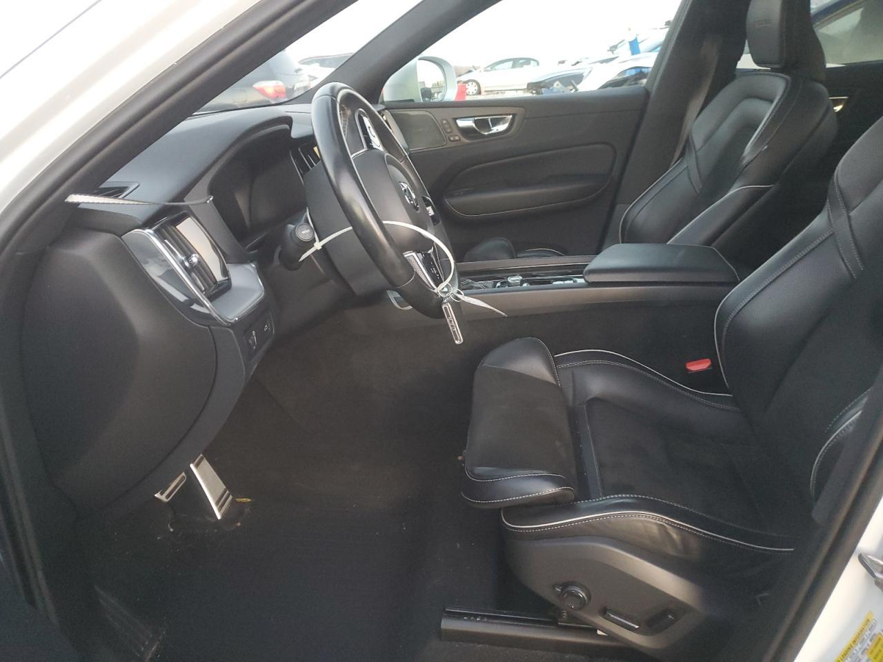 2019 Volvo Xc60 T6 R-Design - Image 7