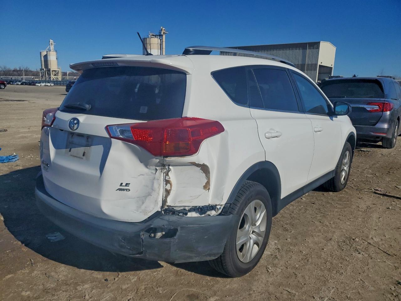 2015 Toyota Rav4 Le - Image 3