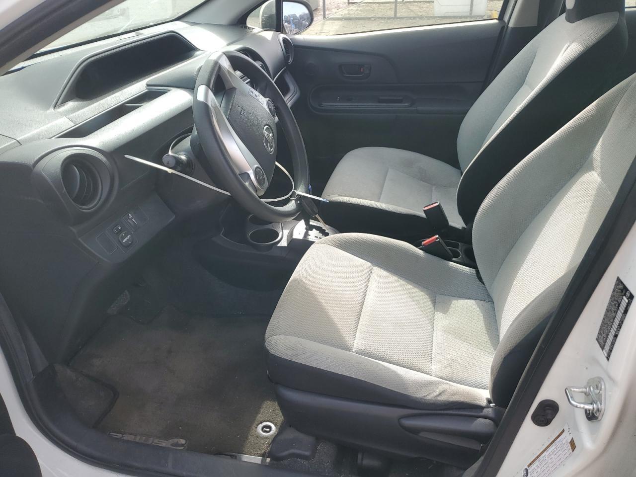 2015 Toyota Prius C - Image 7