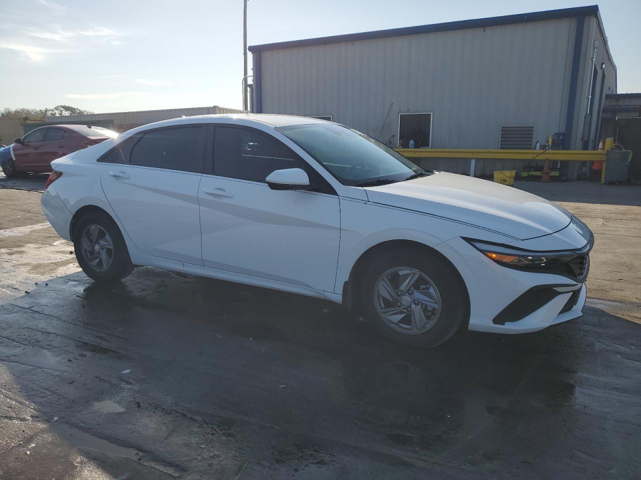 2025 Hyundai Elantra Se - Image 4
