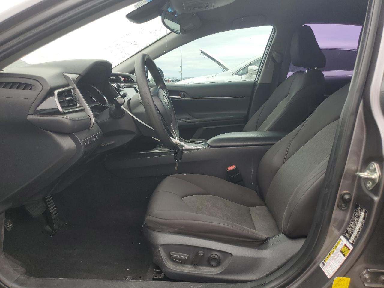 2019 Toyota Camry L - Image 7