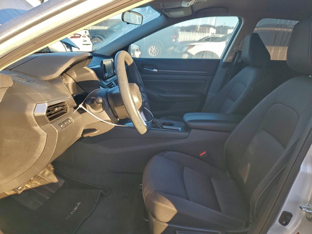 2022 Nissan Altima S - Image 7