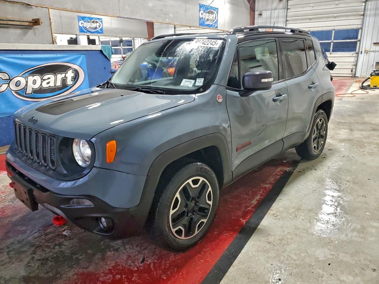 2015 Jeep Renegade Trailhawk