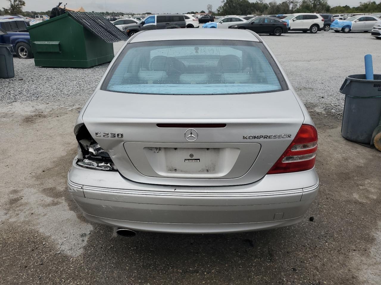 2004 Mercedes-Benz C 230K Sport Sedan - Фото 6