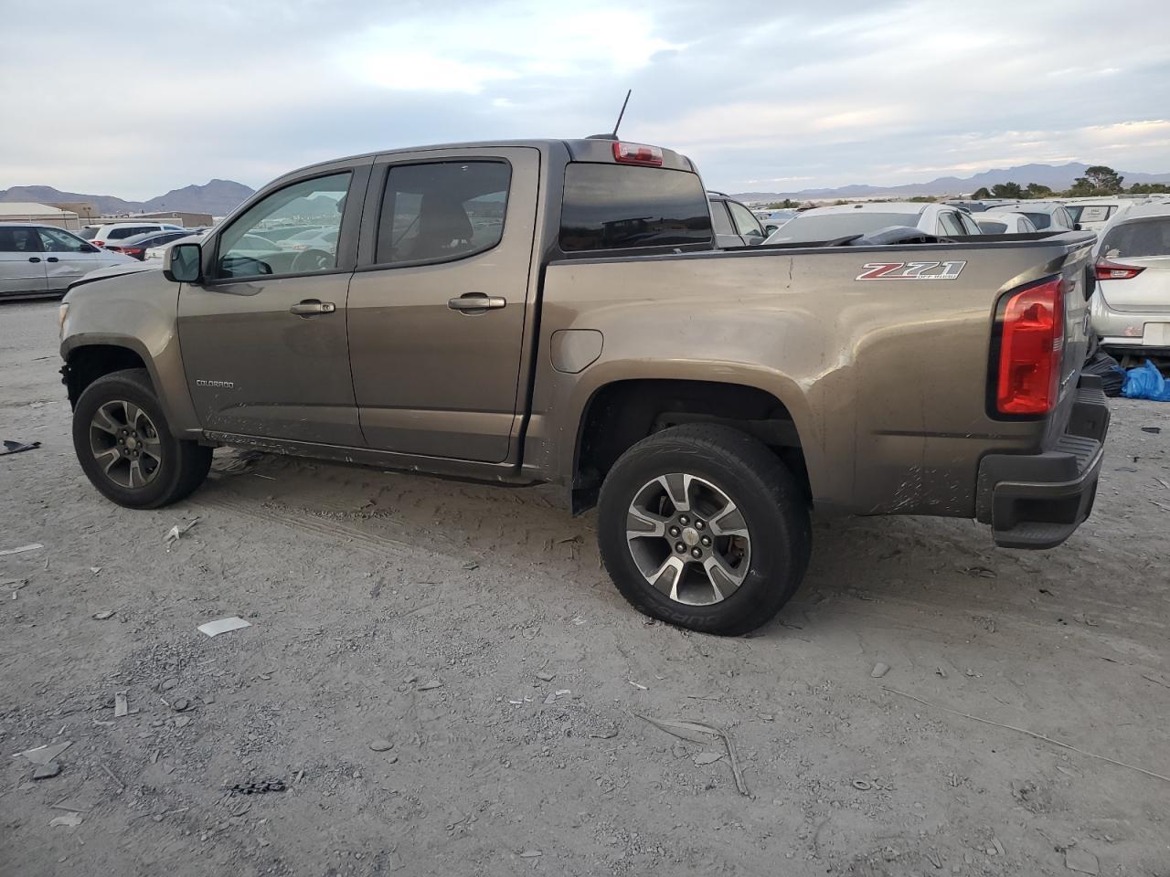 2015 Chevrolet Colorado Z71 - Фото 2
