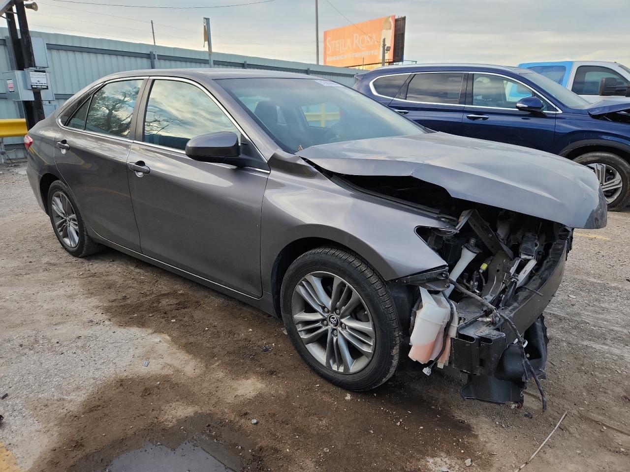 2016 Toyota Camry Se - Image 4